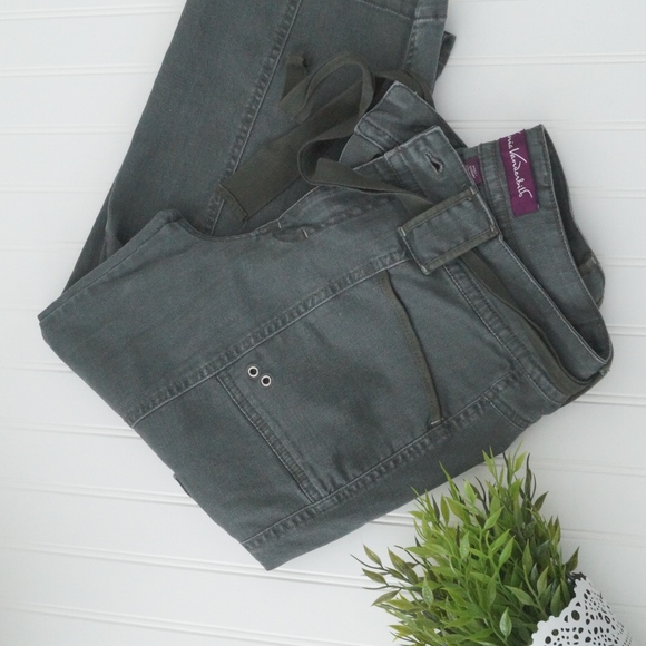 Gloria Vanderbilt Capri Jeans (Missy) - Picture 8 of 8